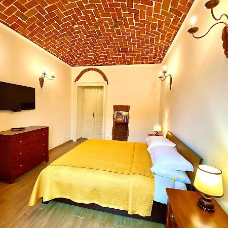 Exquisitely Renovated And Centrally Located Apartment With Free Parking Turín Exteriér fotografie