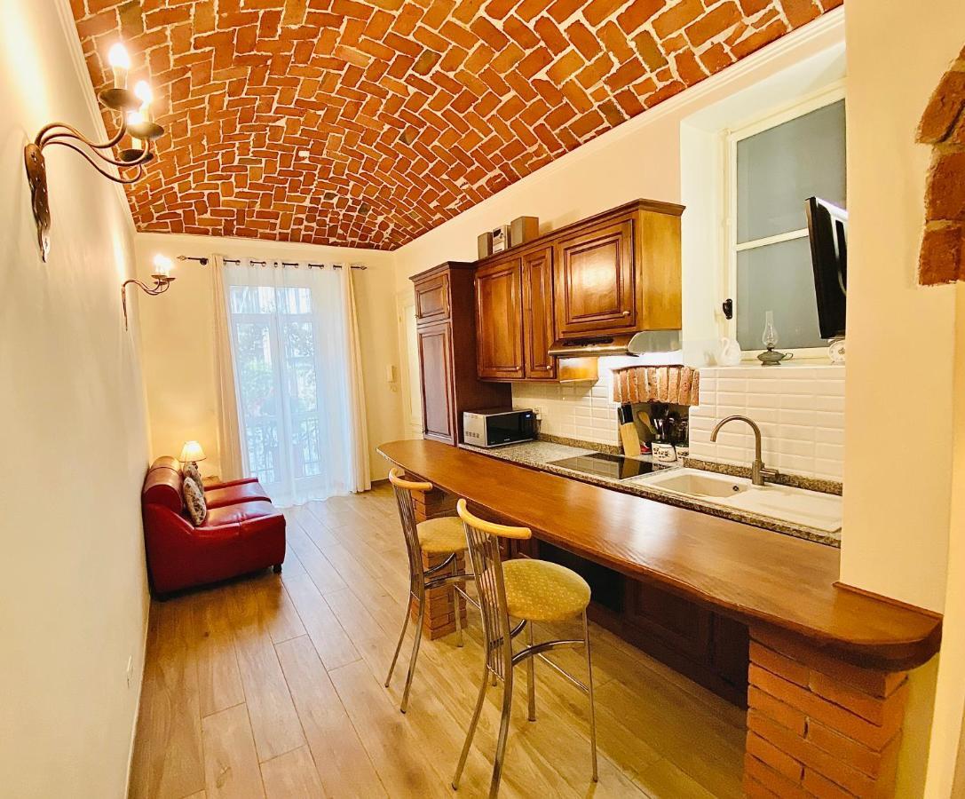 Exquisitely Renovated And Centrally Located Apartment With Free Parking Turín Exteriér fotografie